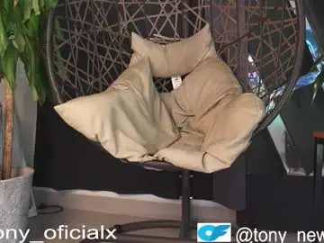 Chaturbate Live Sex Cam of tony_newmen