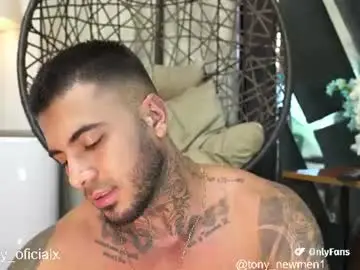Chaturbate Nude Webcam of tony_newmen