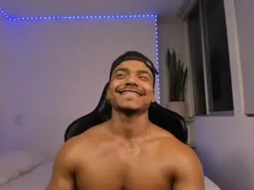 Chaturbate Live Sex Cam of xavier_colleman