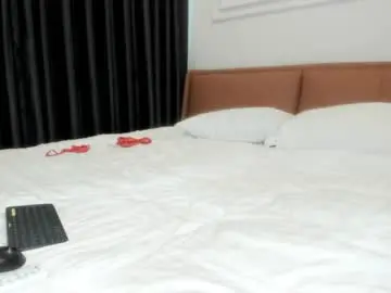 Chaturbate Live Sex of kiraempire