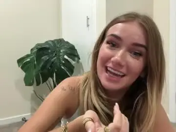 Chaturbate Adult Video Chat of clairebabyy1