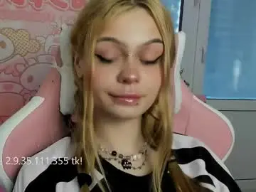 Chaturbate Adult Video Chat of melonipinkbb