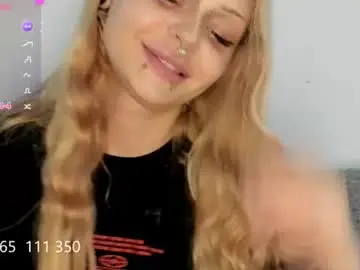 Chaturbate Sex Cam of melonipinkbb