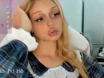 Chaturbate Nude Webcam of melonipinkbb