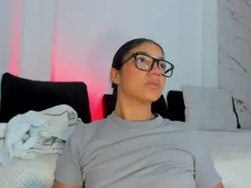 Chaturbate Live Sex Cam of mila_rose1