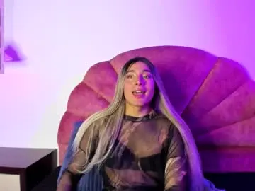 Chaturbate Watch Live Sex Cams of brihanna19