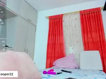 Chaturbate Live Sex Cam of zoey_cooper