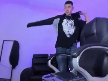 Chaturbate Adult Video Chat of aleckk_boy