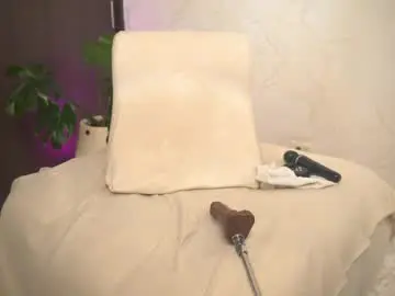 Chaturbate Live Sex Cam of natasha_smith09