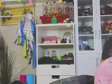 Chaturbate Live Sex Cam of ur_olivia