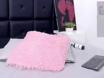Chaturbate Watch Live Sex Cams of danellazambrano