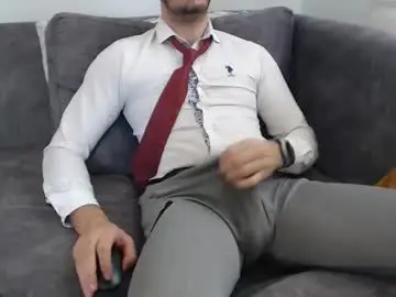 Chaturbate Free Porn Cam of dirtyybooyy77