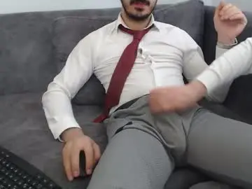 Chaturbate Free Porn Cam of dirtyybooyy77