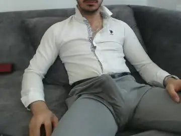 Chaturbate Nude Webcam of dirtyybooyy77