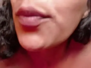 Chaturbate Best live sex cam show of julieta_parker7
