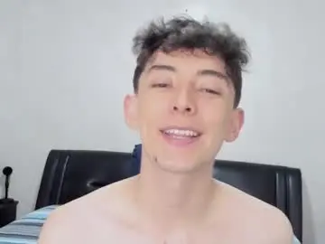 Chaturbate Adult Webcams of mikebelf4