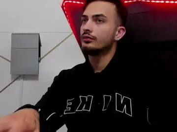 Chaturbate Live Sex Cam of brandontatex