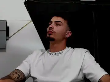 Chaturbate Best live sex cam show of brandontatex