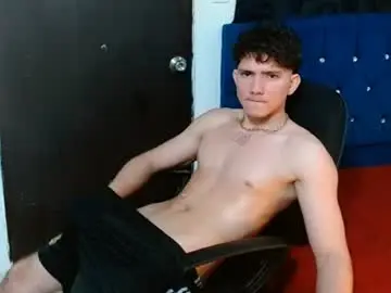 Chaturbate Private Sex Chat of james_scott18
