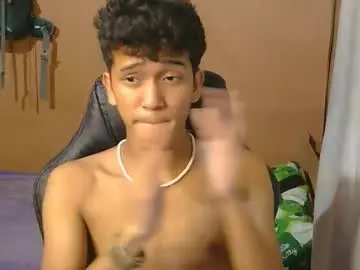 Chaturbate Live Sex of ken_bigcockxx