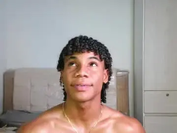 Chaturbate Live Sex Cam of marcelo_dosantos77