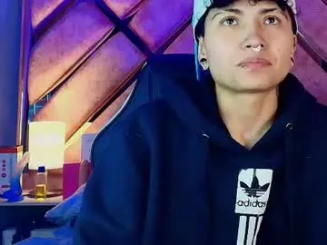 Chaturbate Live Sex Cam of mathiasvelvet