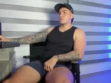 Chaturbate Live Sex Cam of alan_muscle