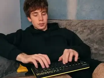 Chaturbate Nude Webcam of cute_brian