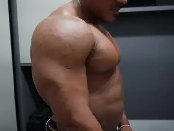 Chaturbate Nude Webcam of henrimusclee