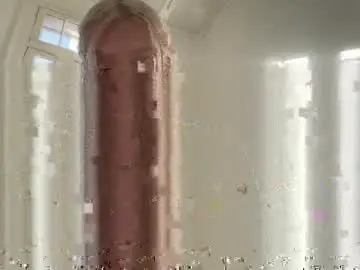 Chaturbate Live Sex Cam of hung_angel_xxl