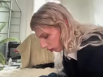 Chaturbate Best live sex cam show of hung_angel_xxl