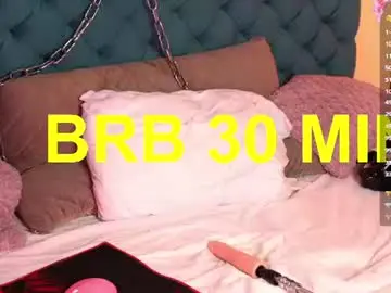 Chaturbate Live Sex Cam of shiny_lily