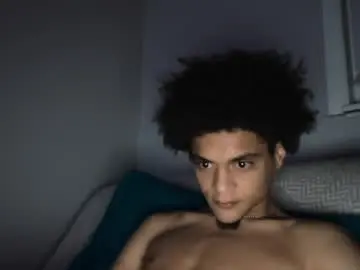 Chaturbate Adult Video Chat of lightskinwithgirth