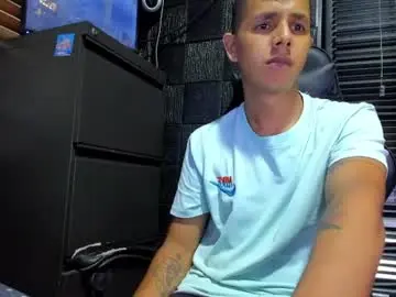 Chaturbate Adult Webcam of g_lincoln