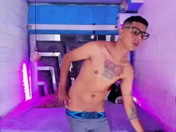 Chaturbate Free Porn Cam of g_lincoln