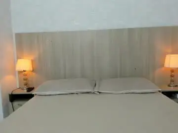 Chaturbate Sex Chat of esmeralda_salazar