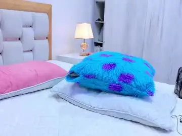 Chaturbate Best live sex cam show of lexy_and_mia