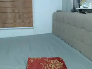 Chaturbate Free Live Porn of emerald_green15