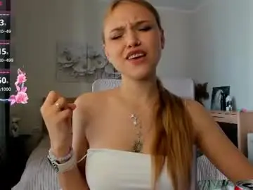 Chaturbate Live Sex of flooora_0