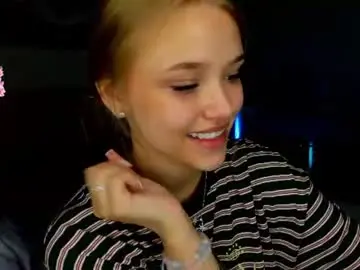 Chaturbate Live Porn of flooora_0