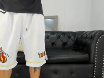 Chaturbate Best live sex cam show of zasha_kleyton69