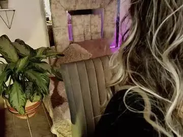 Chaturbate Sex Chat of dahnia_cruz