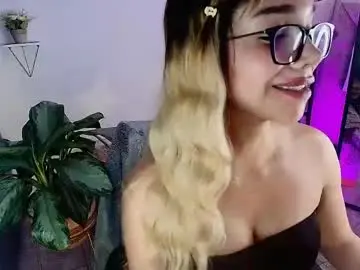 Chaturbate Sex Cam of dahnia_cruz
