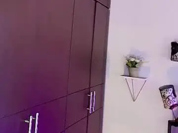 Chaturbate Live Sex Cam of dahnia_cruz