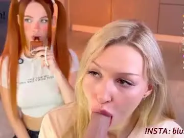 Chaturbate Live Sex Cam of blush_mikki