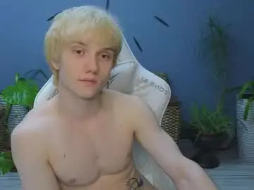 Chaturbate Watch Live Sex Cams of pupsenish