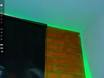 Chaturbate Best live sex cam show of eliam_topson