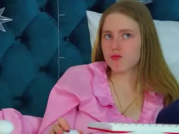 Chaturbate Adult Video Chat of lexireadway