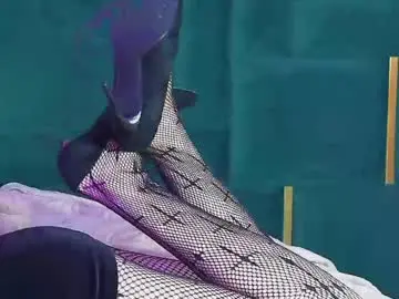 Chaturbate Watch Live Sex Cams of lexireadway