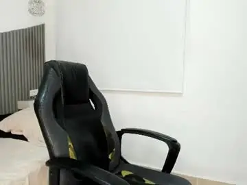 Chaturbate Live Sex Cam of rose_bluet